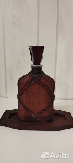 Штоф, графин в коже