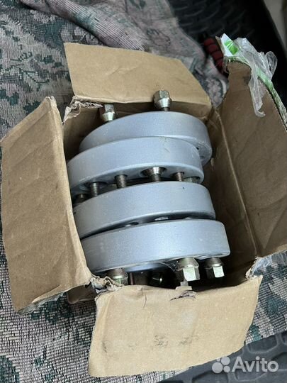 Проставки колесные 6х139.7