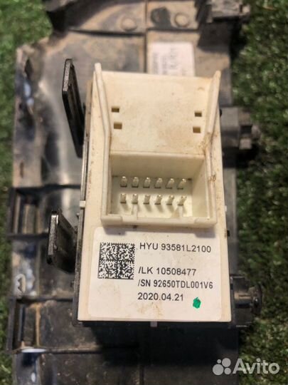 Блок управления стеклоподъемниками передний правый