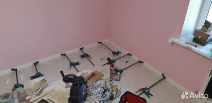 Монтаж плинтуса