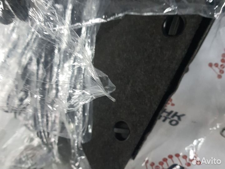 Обшивка багажника golf 4