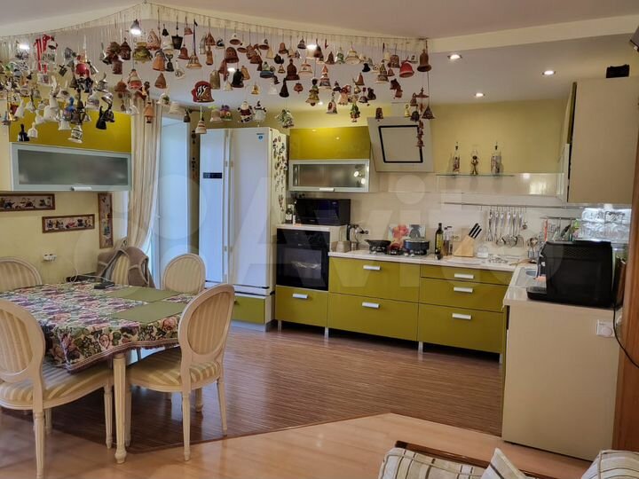 4-к. квартира, 102 м², 5/6 эт.