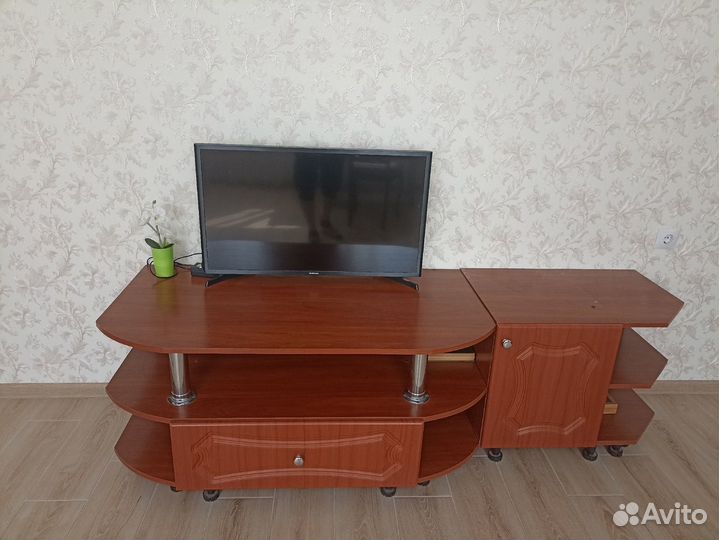 Тумба под тв, тумбочка б/у