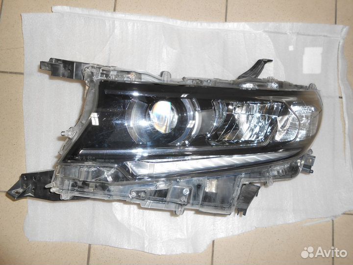 Фара левая Toyota Land Cruiser Prado 150