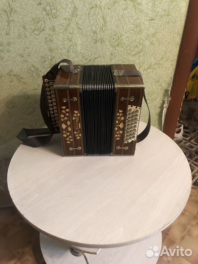 Гармонь нижегородского мастера Н. Белова