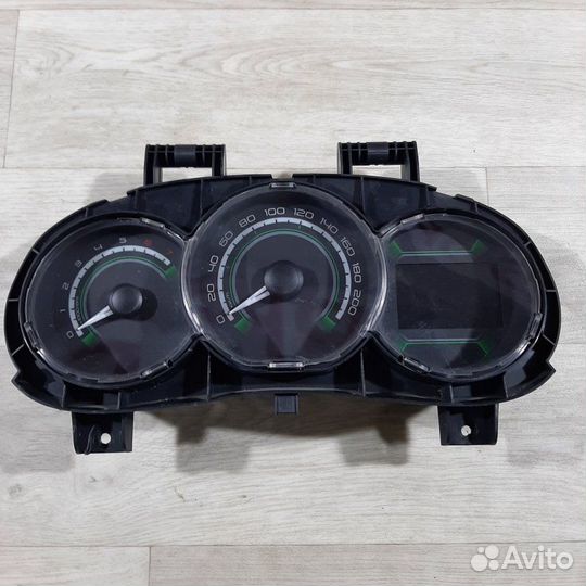 Панель приборов LADA Xray 2018