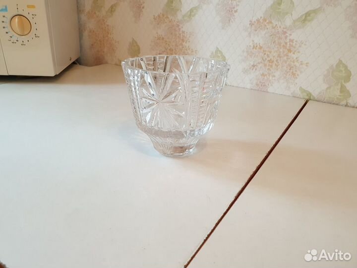 Хрустальная ваза