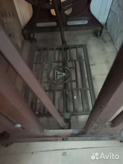 Швейная машинка ножная tikkakoski