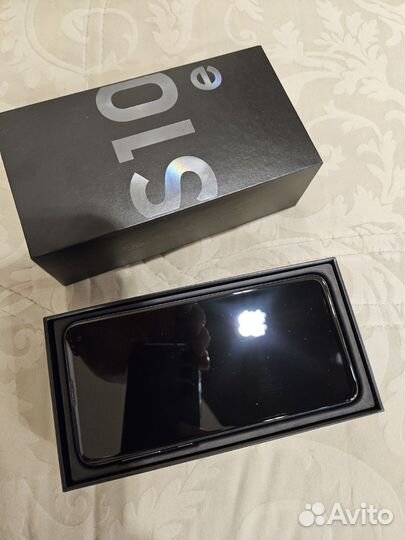 Samsung Galaxy S10e, 8/128 ГБ