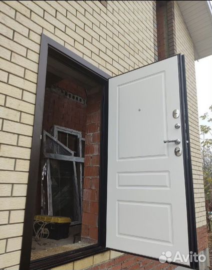 Двери входные новые