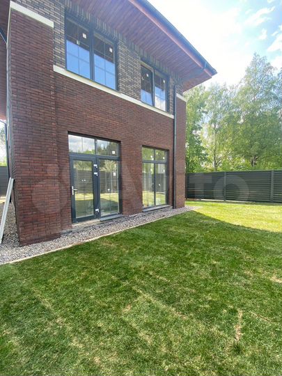 Коттедж 135 м² на участке 4 сот.