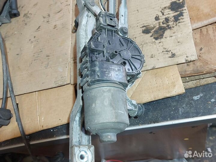 Трапеции дворников с моторчиком для Ford Focus 2