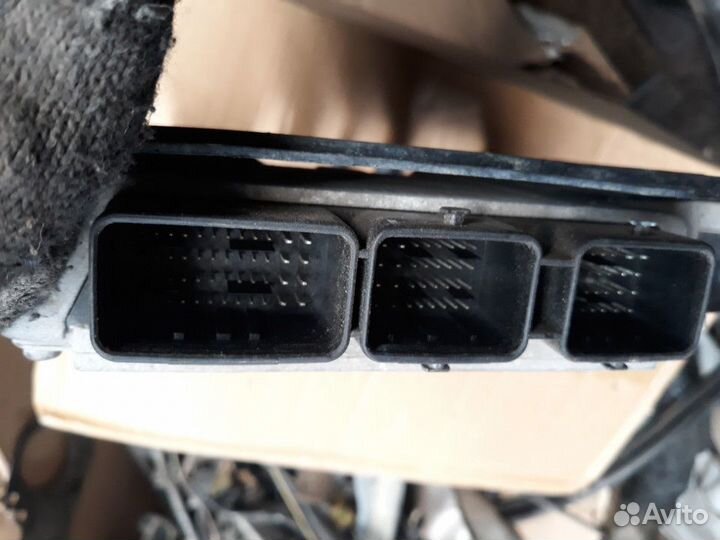 Блок управления двигателем (мозги ) Citroen C-3 20