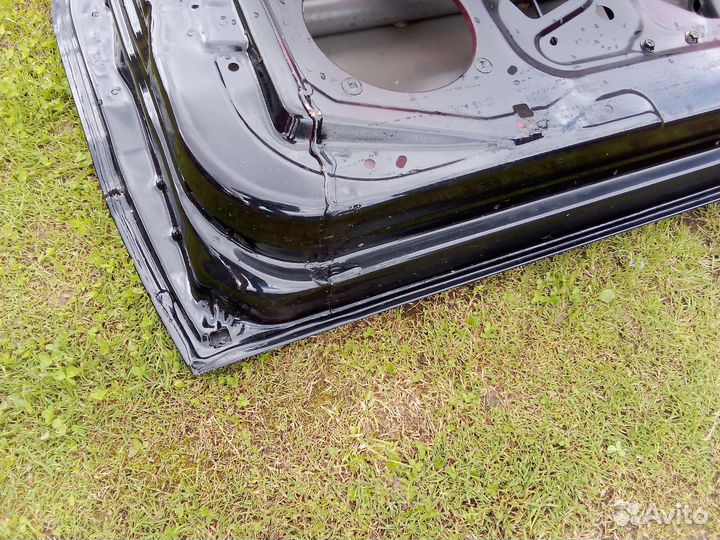 Дверь передняя правая Lancer 9