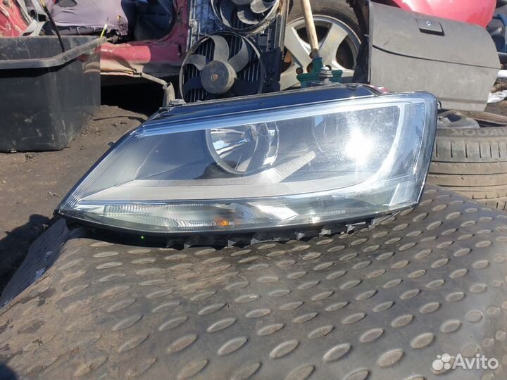 Фара левая VW Jetta VI Джетта 6 Галоген оригинал