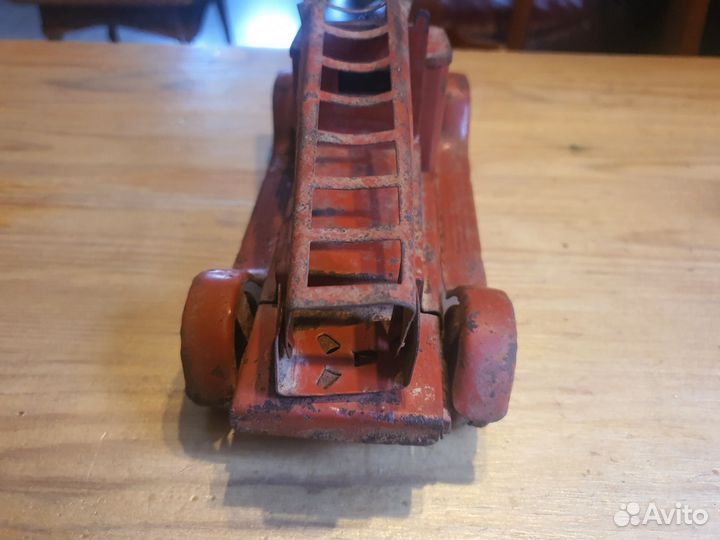 Игрушка пожарная машинка железная СССР