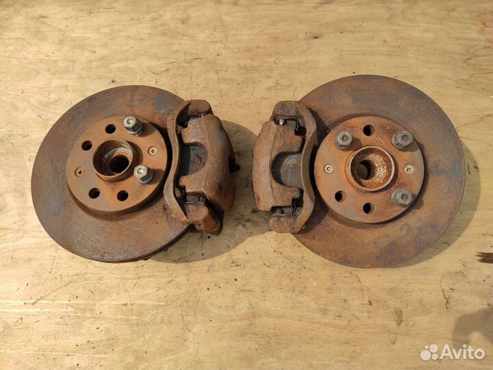 Кулак поворотный Z13DTJ на Opel Corsa D