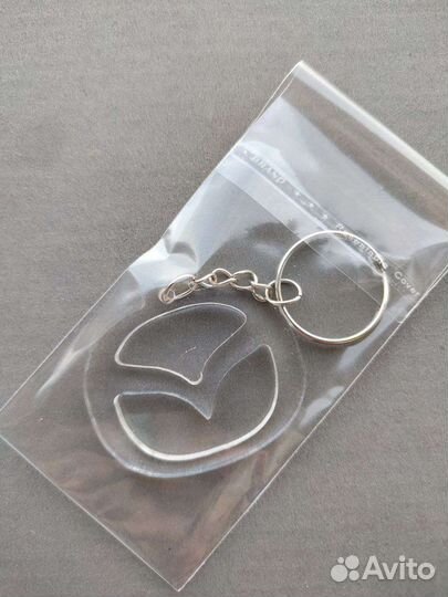 Брелок с маркой автомобиля