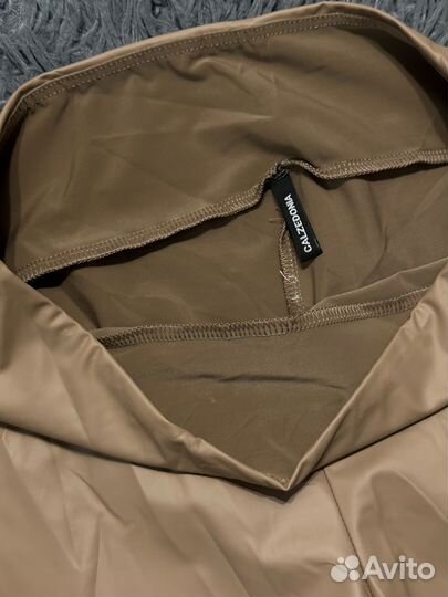 Кожаные вещи женские. Леггинсы и шорты