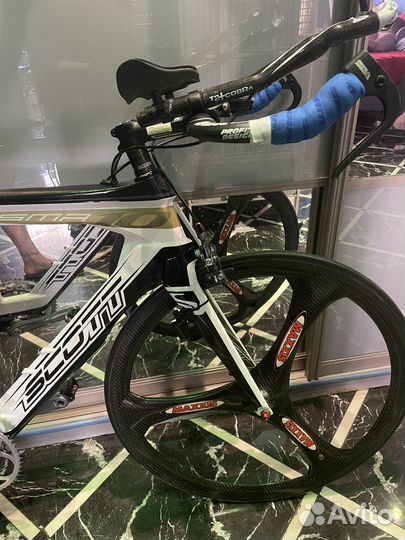 Гоночный, велосипед для соревнований