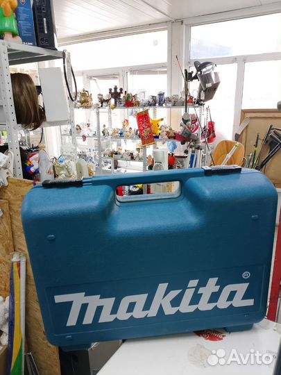 Болгарка makita 9558hnr