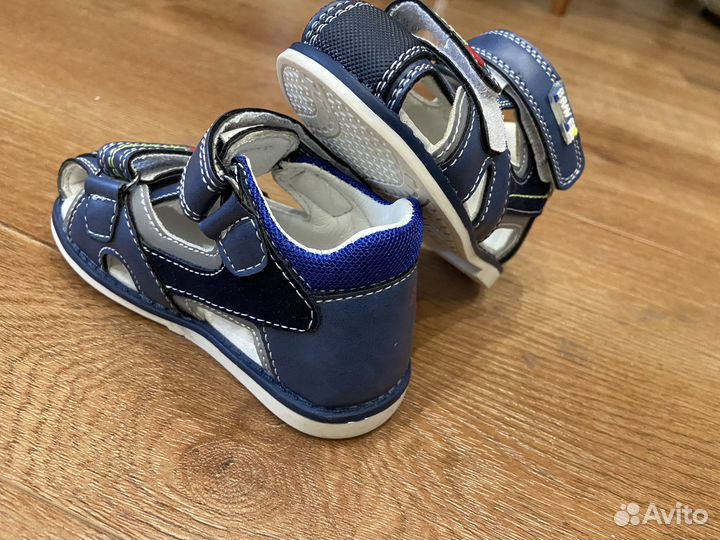Сандали детские размер 22