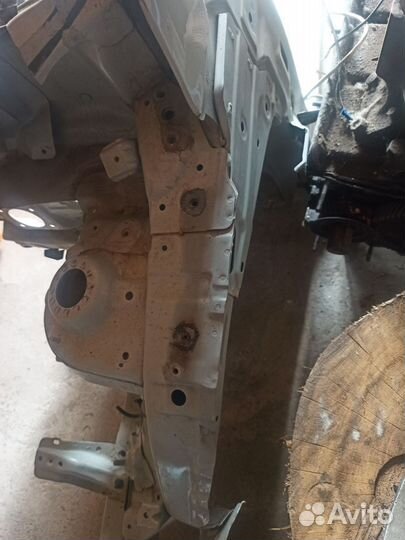 Hyundai Solaris лонжерон левый