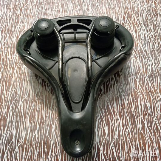 Седло для велосипеда кожаное