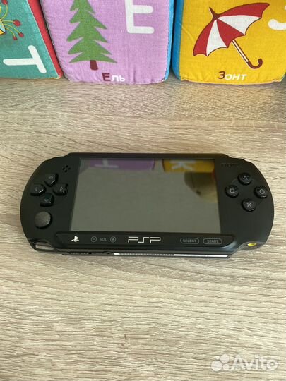 Sony psp e 1008