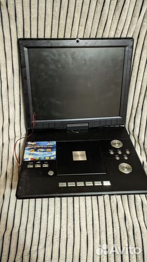 Портативный видеопроигрыватель