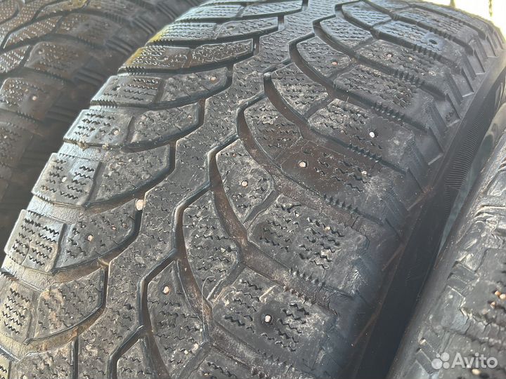 Bridgestone Blizzak Spike-01 255/55 R18