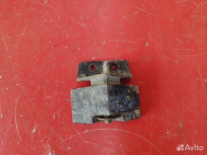 Подушка кпп Lexus Gs 460