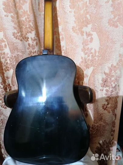 Акустическая гитара