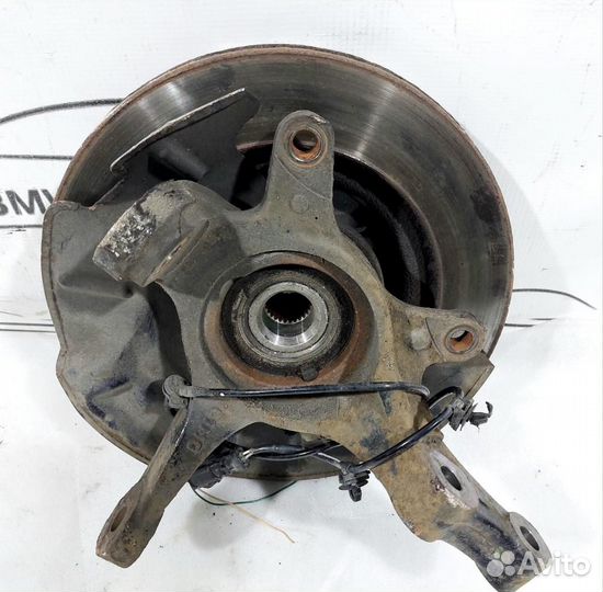 Поворотный кулак передний правый Suzuki SX4 2013