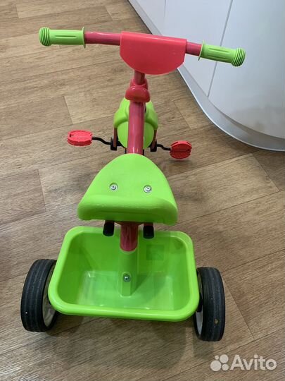 Трехколесный велосипед