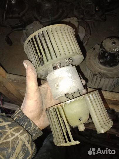 Вентилятор отопителя Bmw 5-Series E34