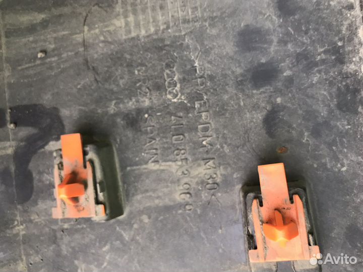 Q7 молдинг двери