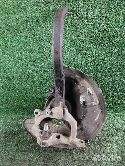 Кулак поворотный передний левый Mercedes-Benz