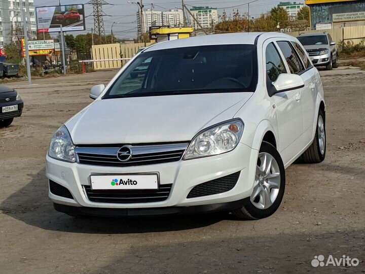 Opel Astra 1.6 МТ, 2013, 175 000 км