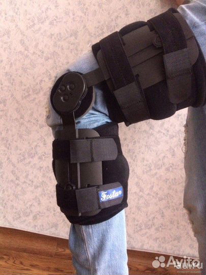 Фиксатор колена дозирующий объем движений