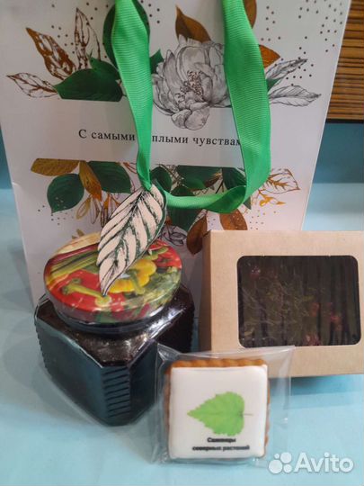 Подарки наборы на 8 марта. Учителям