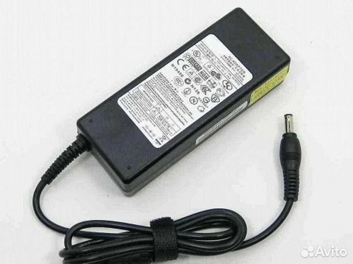 Зарядка для ноутбука Samsung NP-R540