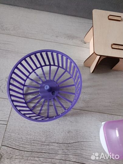 Колесо, домик, ванночка для хомяка