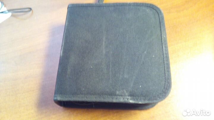 Диски DVD и CD с музыкой, фильмами, играми