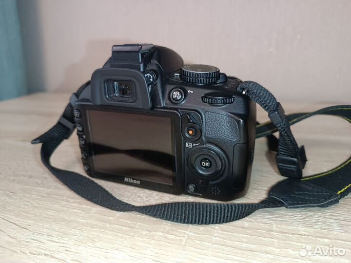 Зеркальный фотоаппарат Nikon D3100