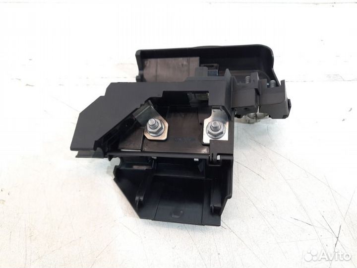 Клемма аккумулятора плюс передняя левая Porsche