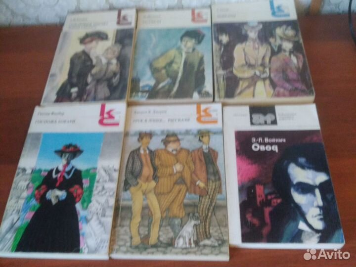 Книги в мягком переплете