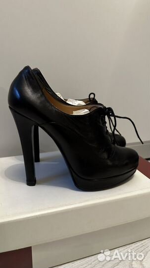 Ботильоны из натуральной кожи (39р)