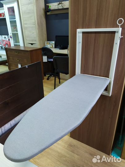 Гладильная доска настенная. Новая