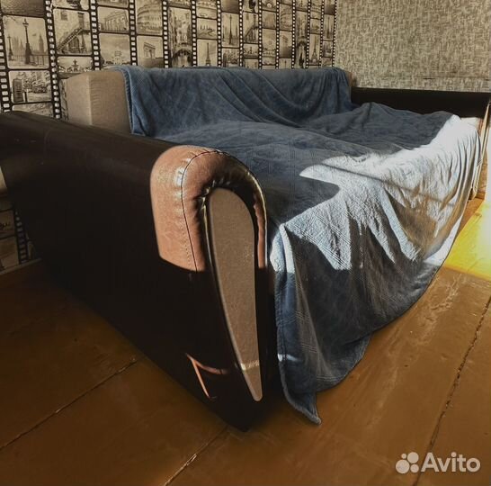 Диван Еврокнижка